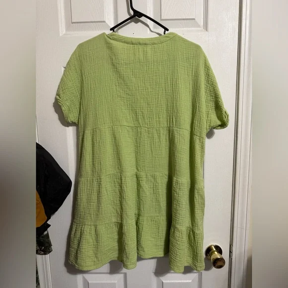 Lush Light Green Textured Tunic Top - Picture 5 of 5